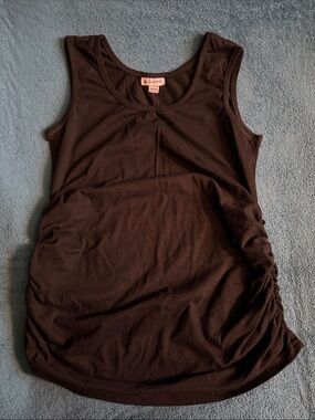 Oh! Mamma Ruched Sides Muscle Tee in Black